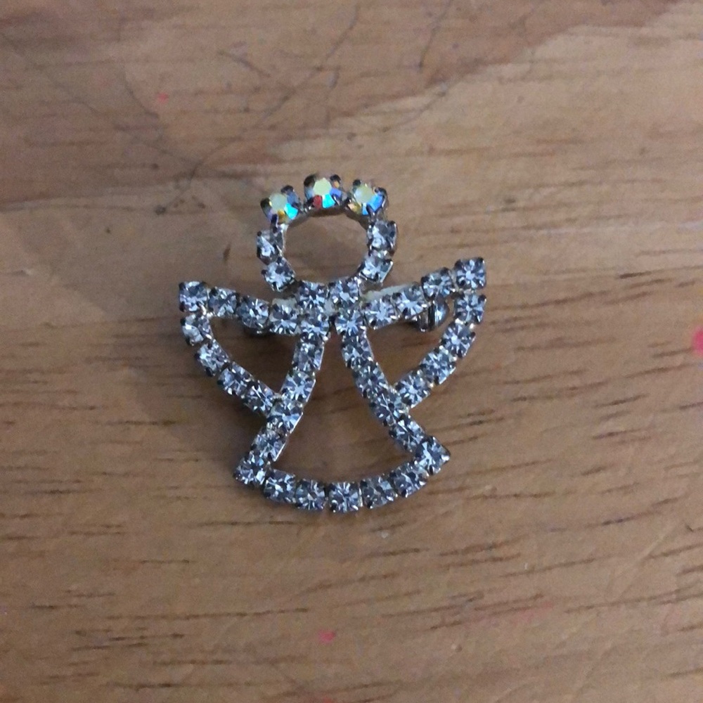 Angel brooch